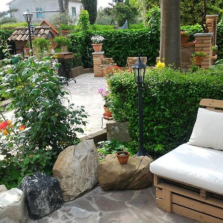 Bed And Breakfast Val Di Lupaカステッリーナ・マリッティマ エクステリア 写真
